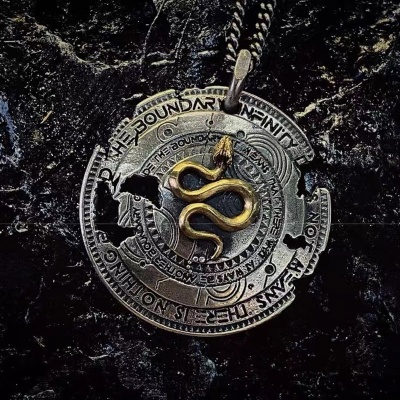 《无双大蛇3》衔尾蛇腕轮吊坠:尊贵神器,一触即发! 《无双大蛇3》衔尾蛇腕轮吊坠:尊贵神器,一触即发!