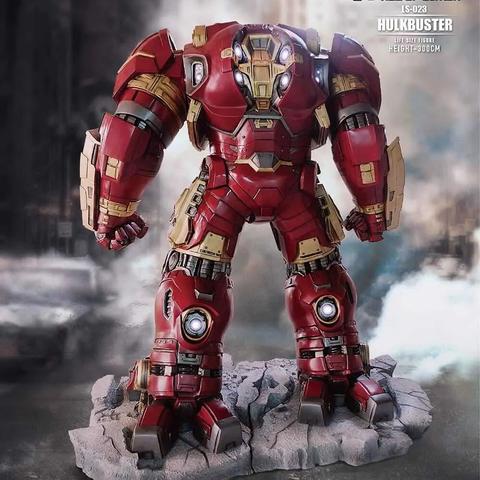 钢铁侠塑像震撼亮相：人形英雄走出荧幕！