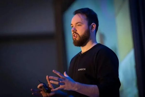 《CB创始人痛失创业梦,战争机器之父公司倒闭》 《CB创始人痛失创业梦,战争机器之父公司倒闭》