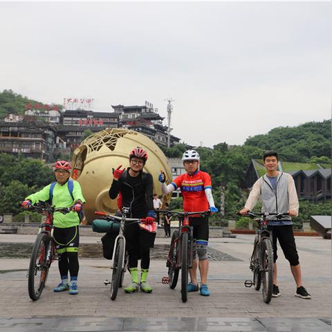 《2014自行车队经理：视频攻略，全面发车详解》