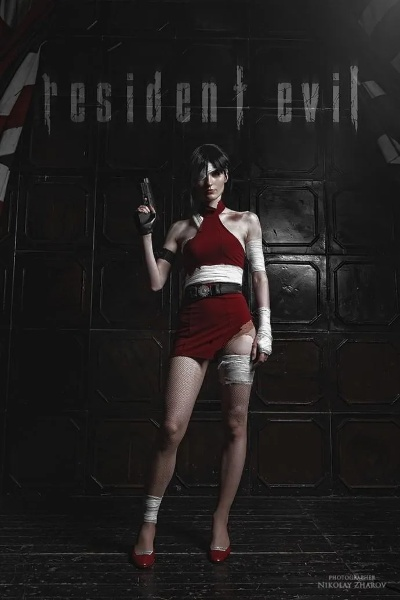 艾达王COS惊艳亮相!《生化危机》角色还原度爆表,粉丝直呼:太像了! 艾达王COS惊艳亮相!《生化危机》角色还原度爆表,粉丝直呼:太像了!