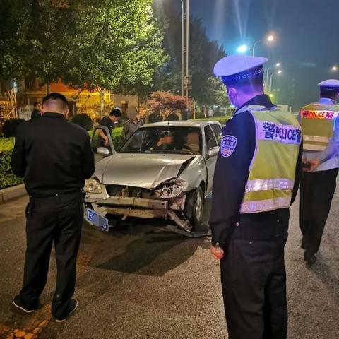 《胜利女神新攻略：A2技能精加点与装备搭配策略解析》