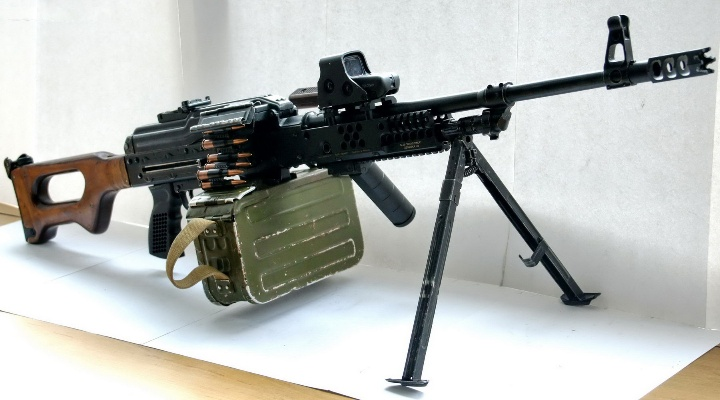 百发连珠新神枪,LMG轻机枪震撼登场 百发连珠新神枪,LMG轻机枪震撼登场