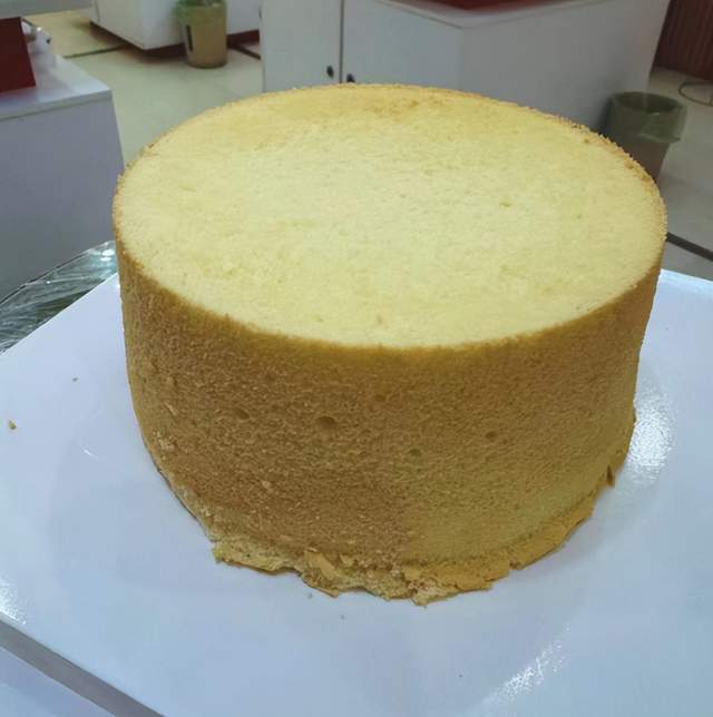 《彩虹六号》大锤蛋糕惊艳亮相，老婆手艺匠心独运！