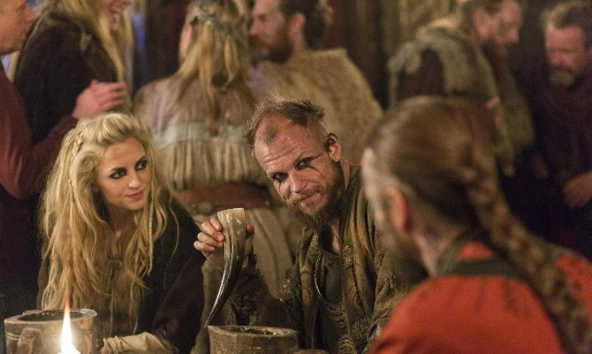 马王杰洛特乔尔新年盛宴,共饮祝福新岁欢腾 马王杰洛特乔尔新年盛宴,共饮祝福新岁欢腾