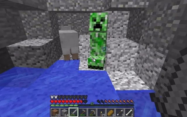 《爬行者》探险启程：揭秘地下迷宫新篇章