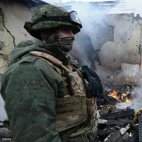 《叛乱:沙漠风暴》惊艳首曝,支援直升机升级,视觉盛宴震撼来袭 《叛乱:沙漠风暴》惊艳首曝,支援直升机升级,视觉盛宴震撼来袭