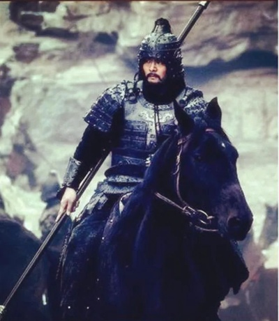 巨斧重铠张辽威风显神威 巨斧重铠张辽威风显神威