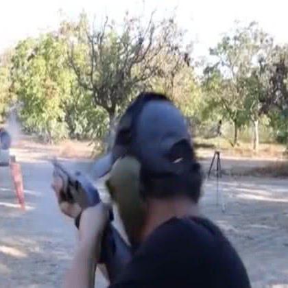 平底锅勇闯绝境，AK对决惊心动魄战