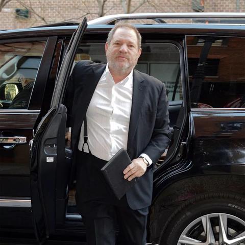 《童年经典手游化：回忆与套路交织的奇妙体验》
《手游重温经典：那些套路，那些童年》
《经典手游来袭：回忆杀与游戏套路大揭秘》
《童年回忆变手游：揭秘套路背后的感动》
《经典手游回归：童年记忆与游戏技巧大碰撞》