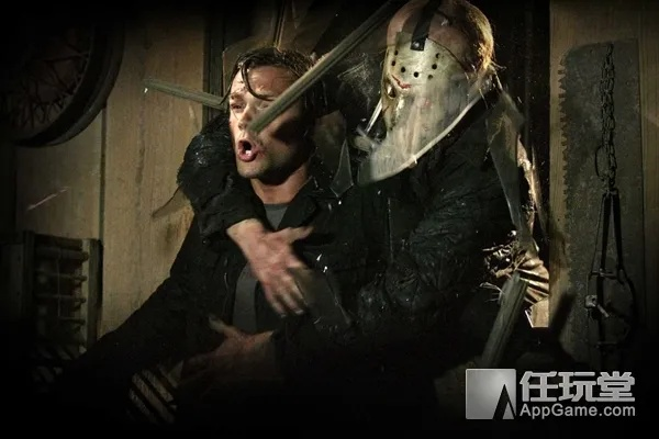 惊悚解谜新体验，《13号星期五》多人探险三图极限挑战